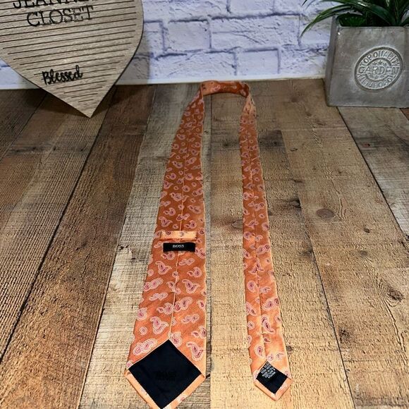 Hugo Boss Paisley Silk Tie - Picture 2 of 8